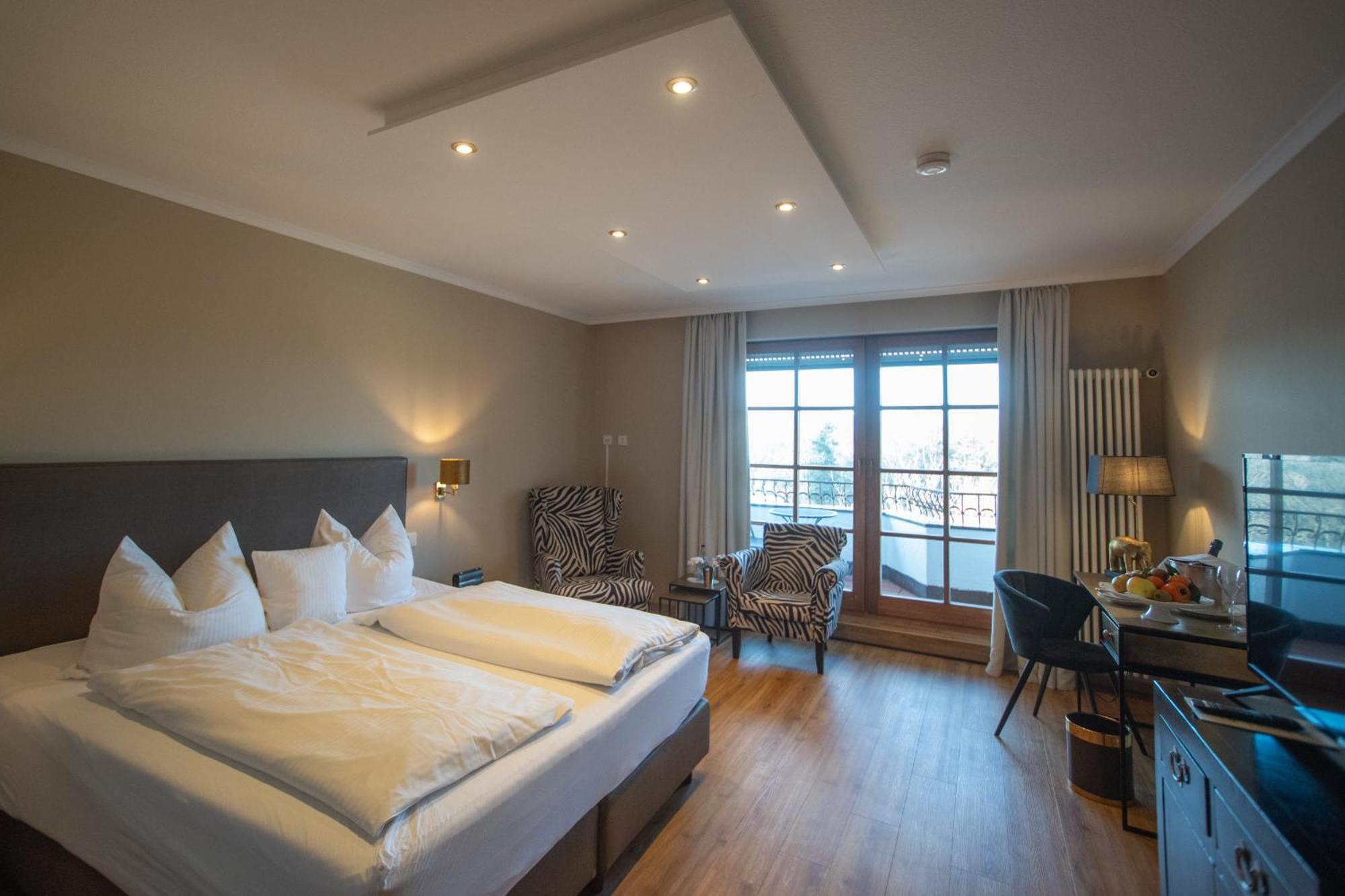 באד הרנאלב Hotel Restaurant Vinothek Lamm מראה חיצוני תמונה