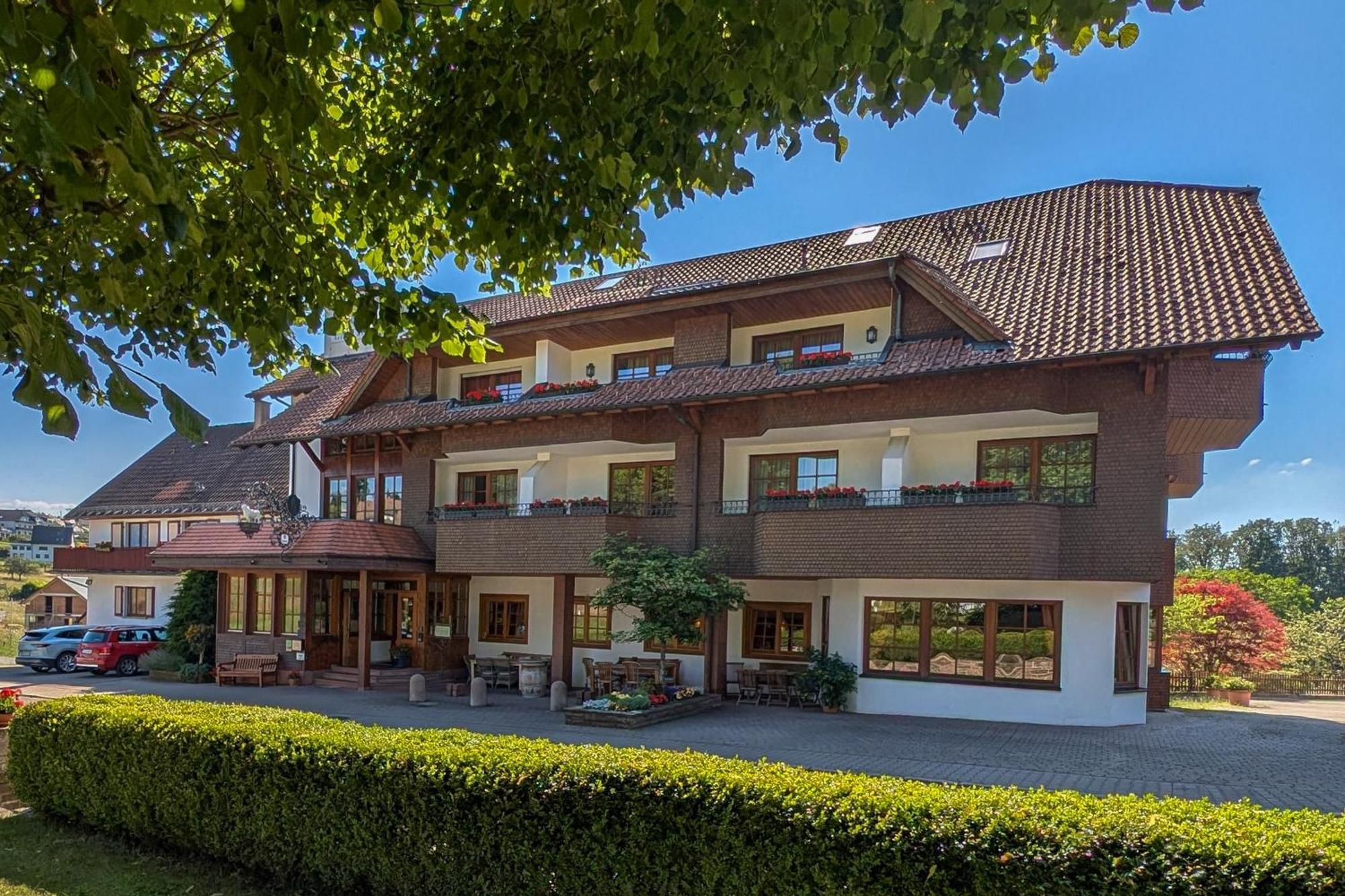 באד הרנאלב Hotel Restaurant Vinothek Lamm מראה חיצוני תמונה